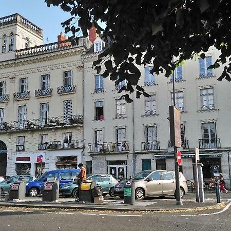 Ferienwohnung The Peaceful Corner In The Heart Of Saumur Exterior foto