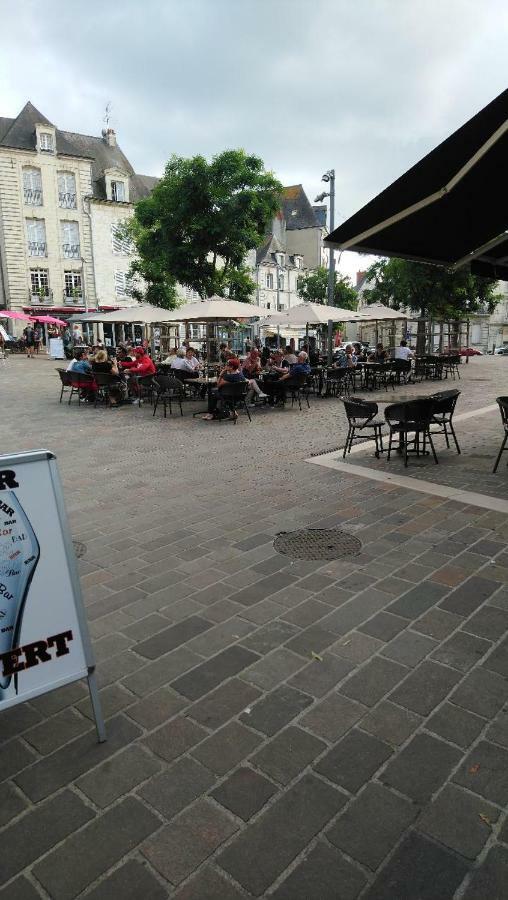 Ferienwohnung The Peaceful Corner In The Heart Of Saumur Exterior foto